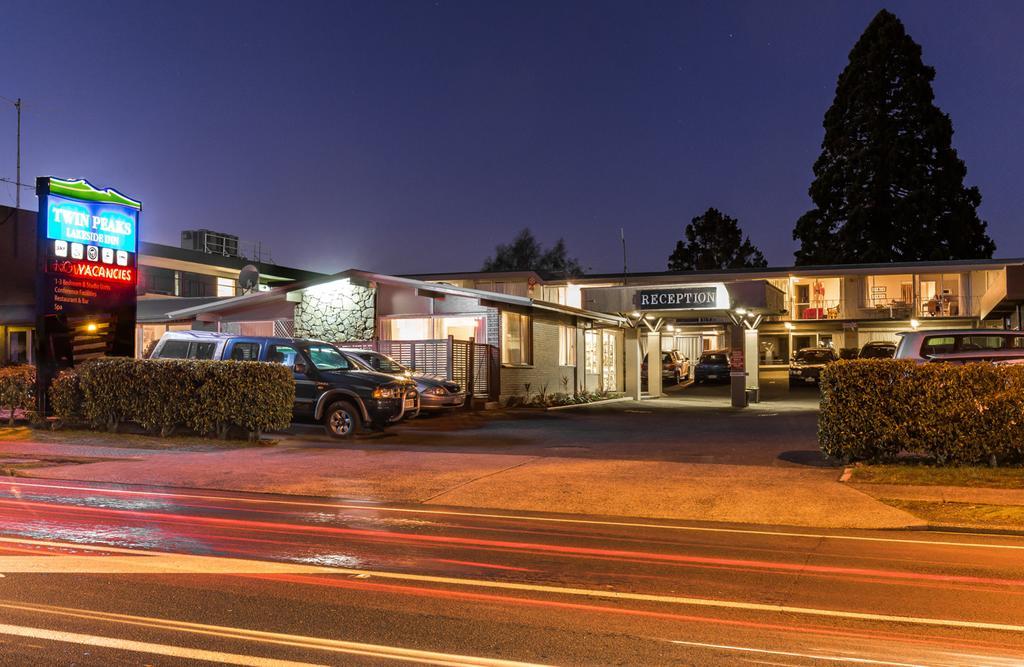 Twin Peaks Lakeside Inn Taupo Kültér fotó