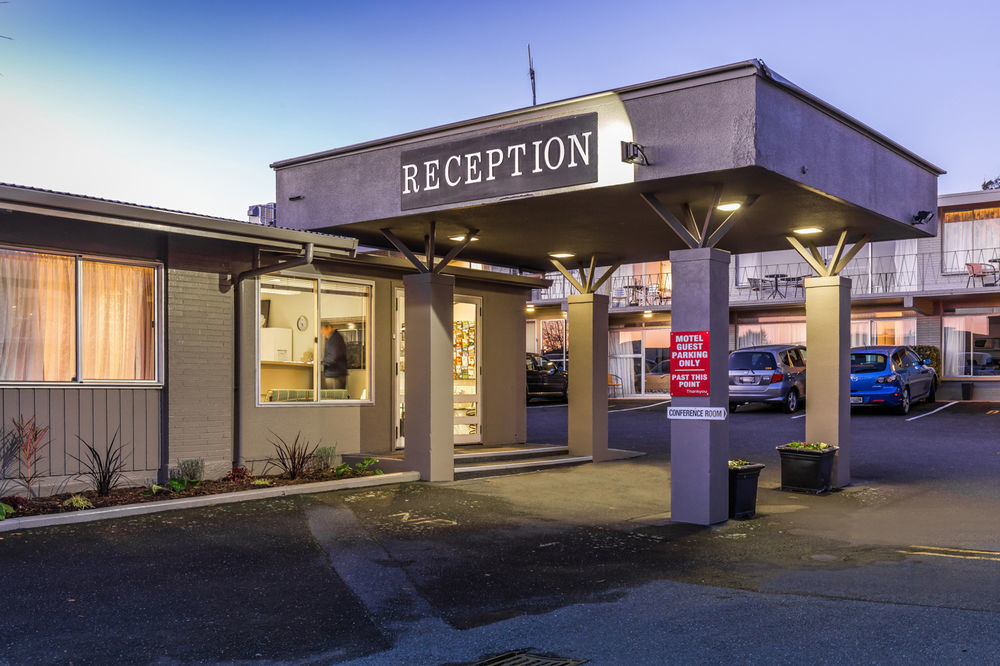 Twin Peaks Lakeside Inn Taupo Kültér fotó